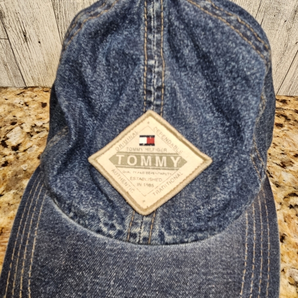 Tommy Hilfiger Jeans Denim Blue Hat Cap Vintage Strap Back - Picture 2 of 13